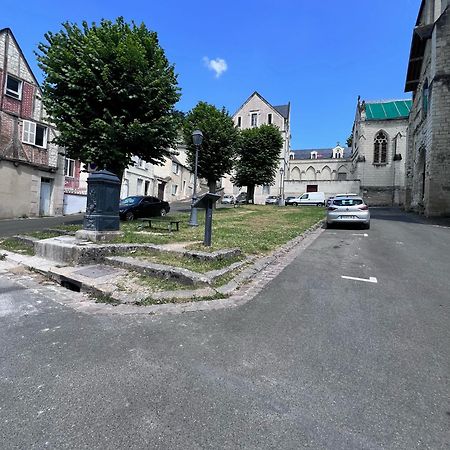 Le Rabelais, Superbe Appartement En Duplex, Proche Forteresse Et Monument Historique 시농 외부 사진