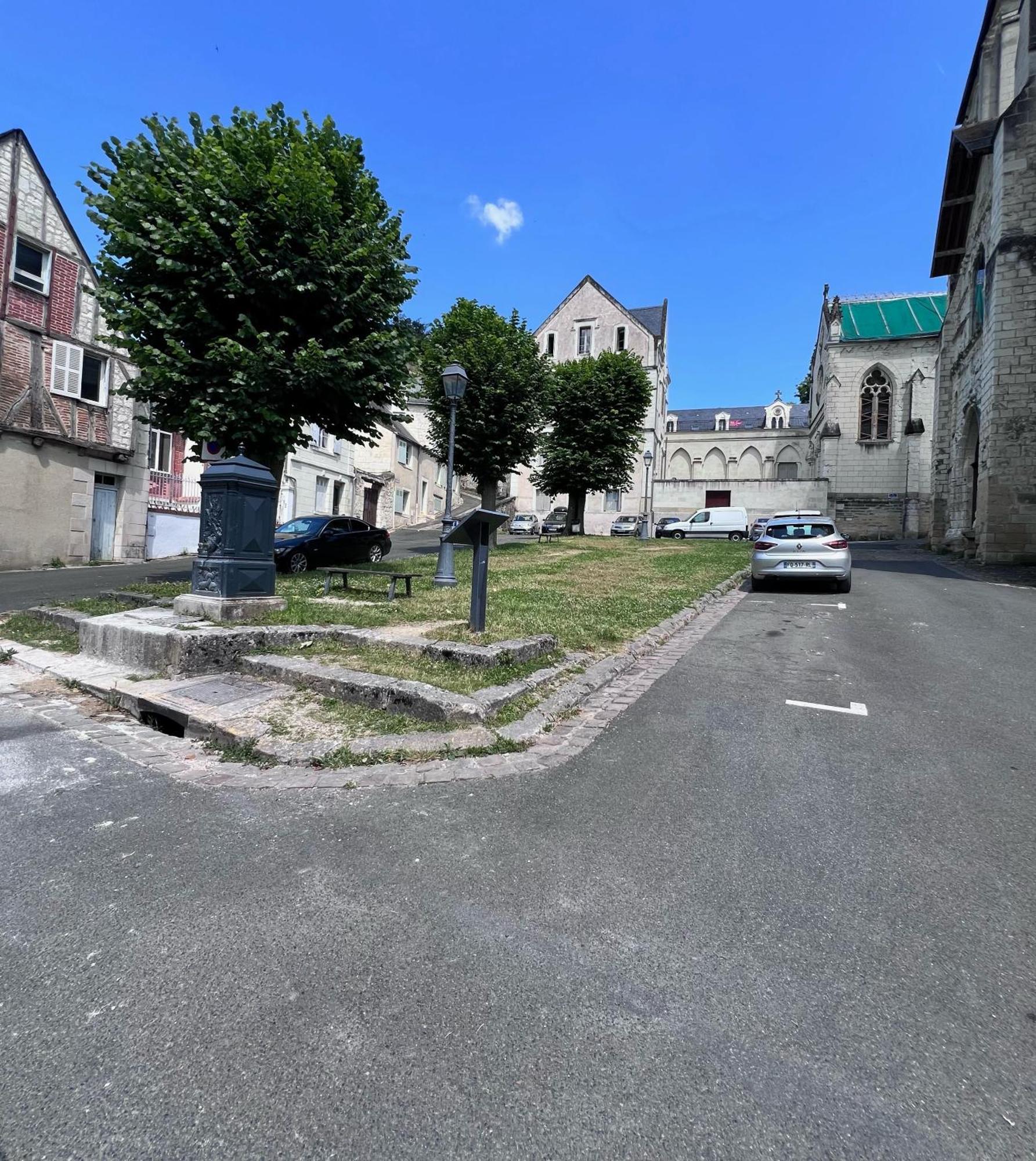 Le Rabelais, Superbe Appartement En Duplex, Proche Forteresse Et Monument Historique 시농 외부 사진